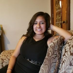 Meet your Posher, Esmeralda